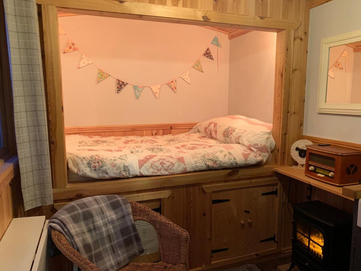 Sheepwash Shepherds Hut Bebside ภายนอก รูปภาพ